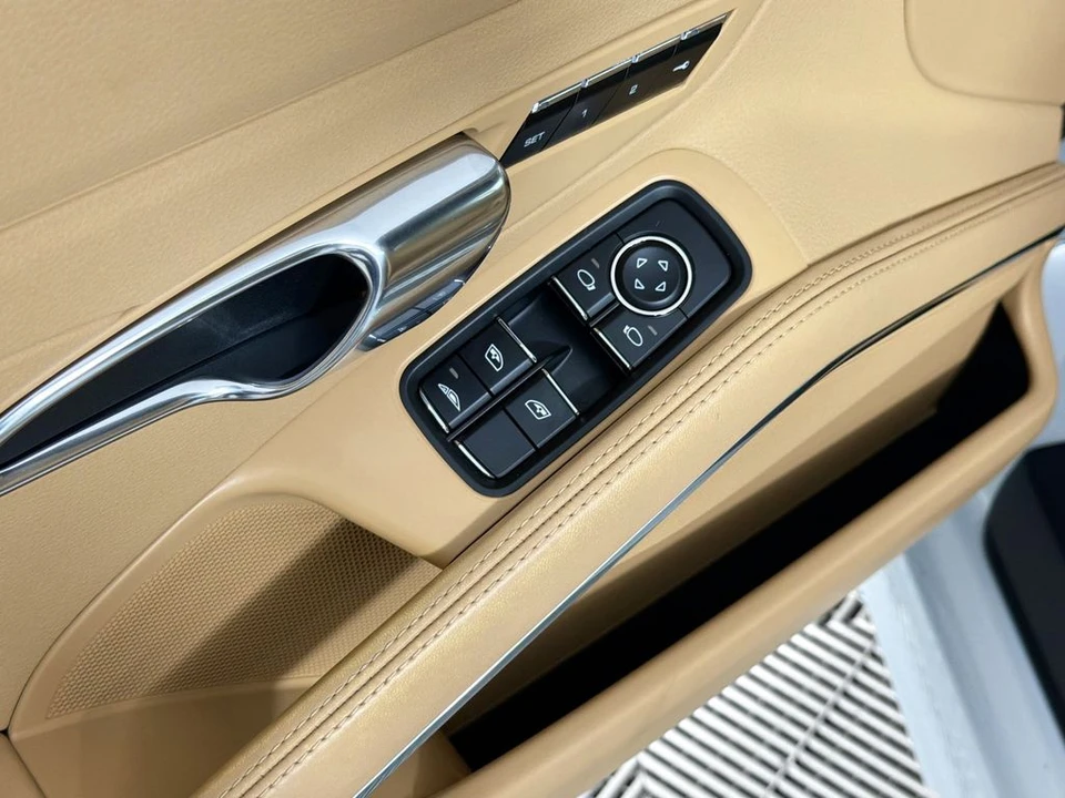 2016 Porsche 991 Carrera 4S - Image 18 of 29