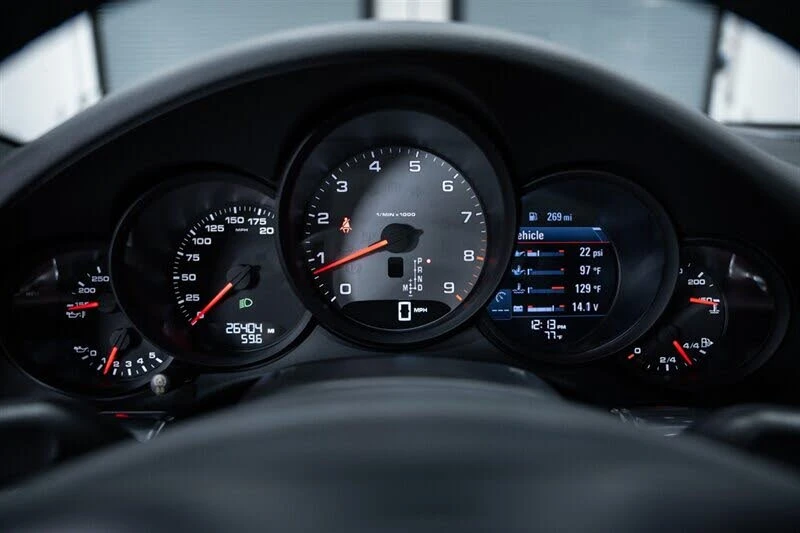 2016 Porsche 991 Carrera 4S - Image 17 of 31