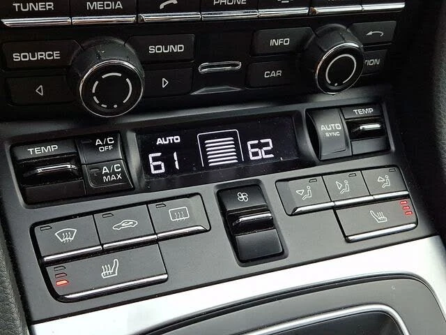 2016 Porsche 991 Carrera - Image 16 of 31