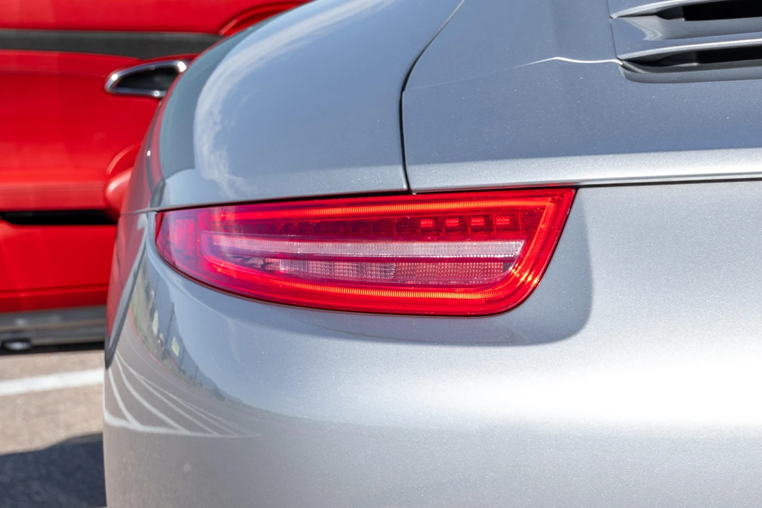 2016 Porsche 991 Carrera - Image 28 of 31