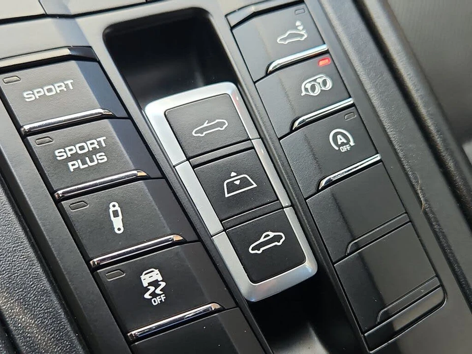 2016 Porsche 991 Carrera GTS - Image 15 of 31