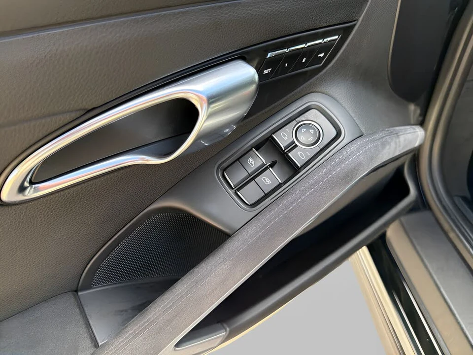 2016 Porsche 991 Carrera GTS - Image 27 of 31