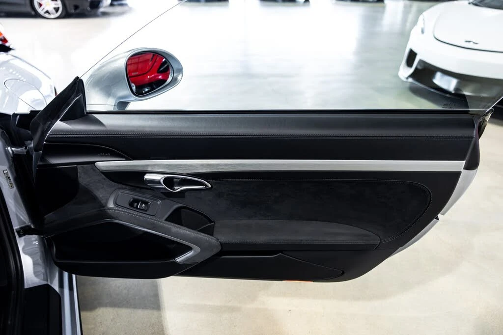 2016 Porsche 991 Carrera GTS - Image 26 of 31