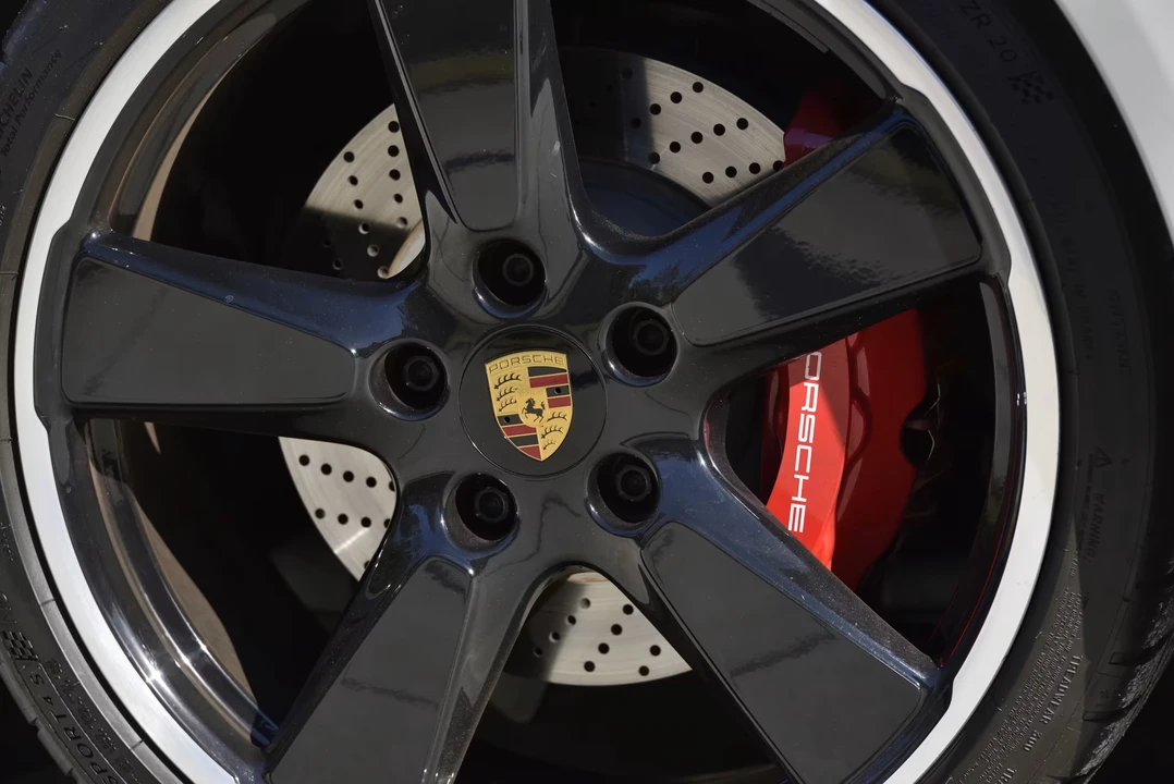 2016 Porsche 991 Carrera GTS - Image 24 of 31