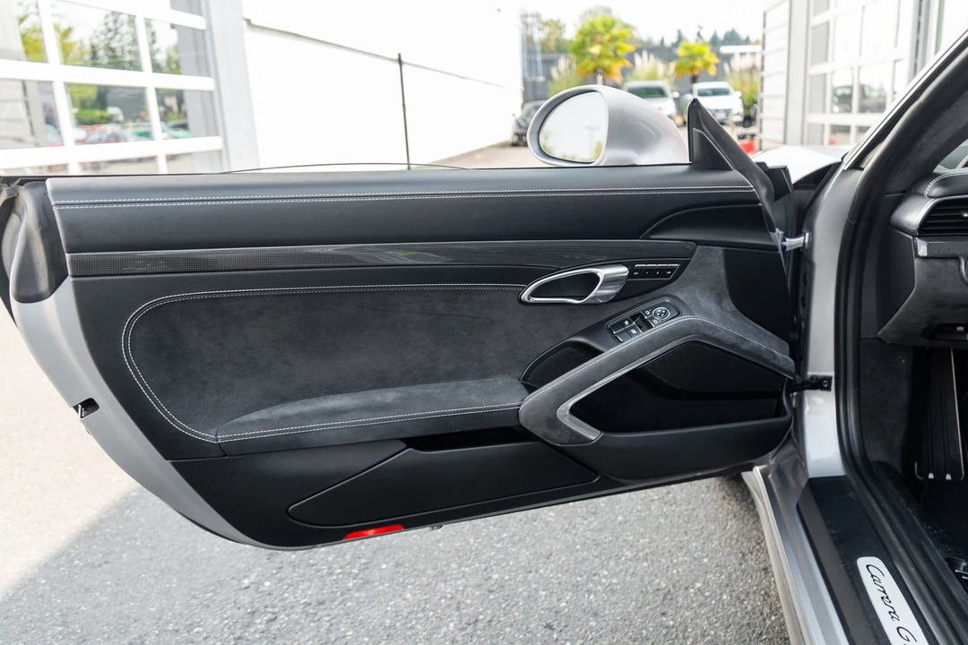 2016 Porsche 991 Carrera GTS - Image 10 of 31