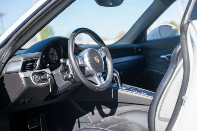 2016 Porsche 991 GT3 - Image 16 of 20