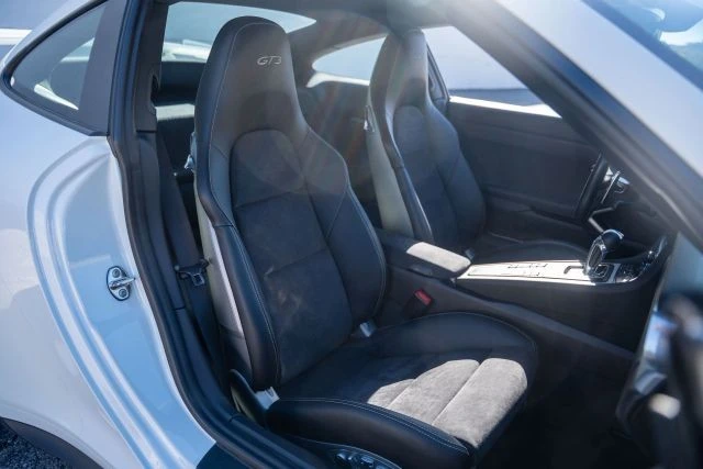 2016 Porsche 991 GT3 - Image 3 of 20