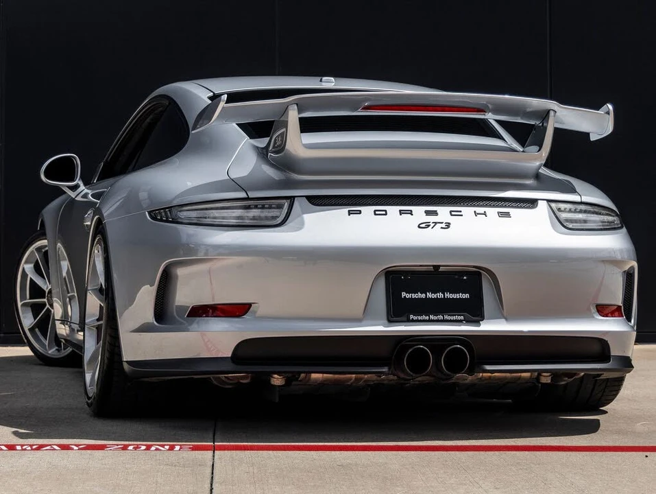 2016 Porsche 991 GT3 - Image 3 of 31