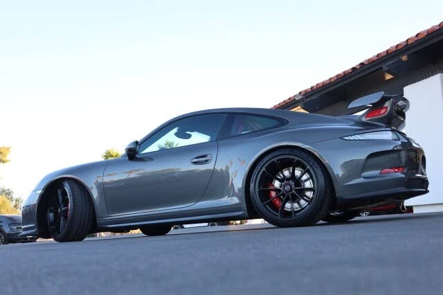 2016 Porsche 991 GT3 - Image 17 of 31
