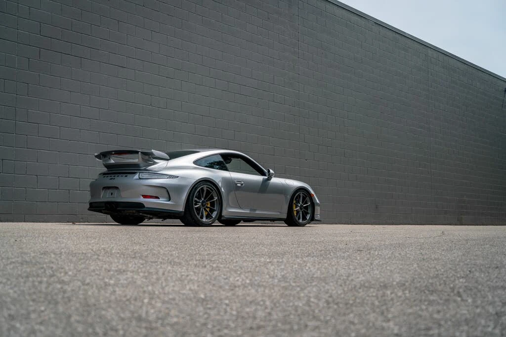 2016 Porsche 991 GT3 - Image 16 of 31