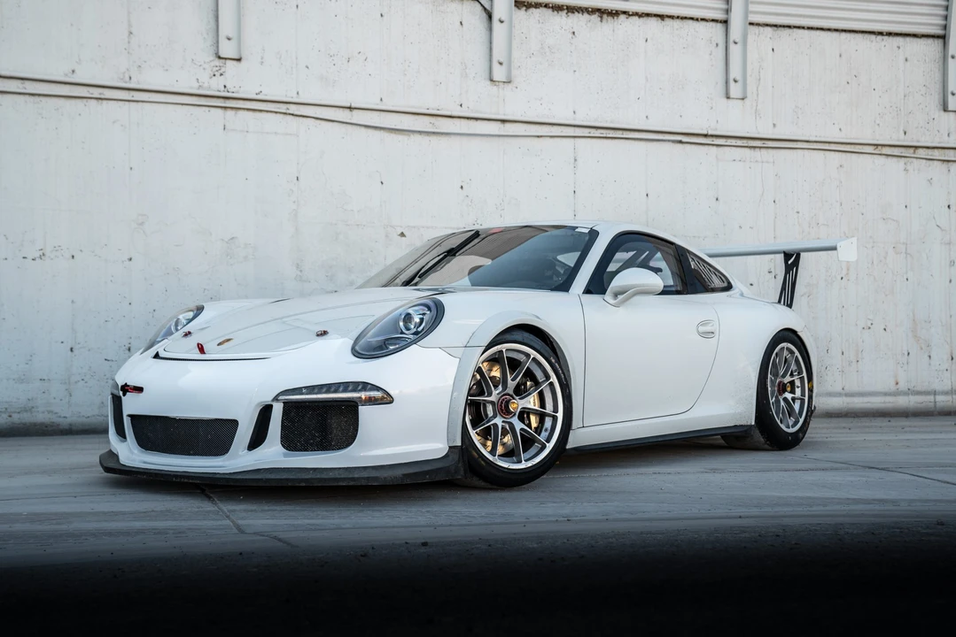 2016 Porsche 991 GT3 - Image 2 of 31