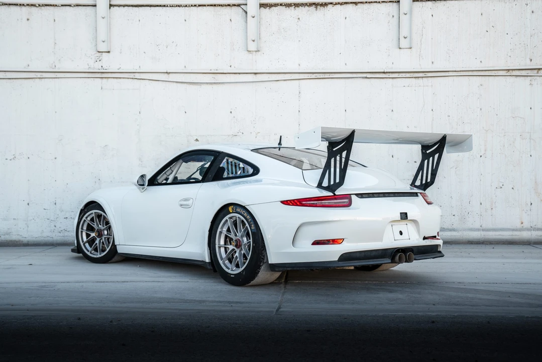 2016 Porsche 991 GT3 - Image 17 of 31