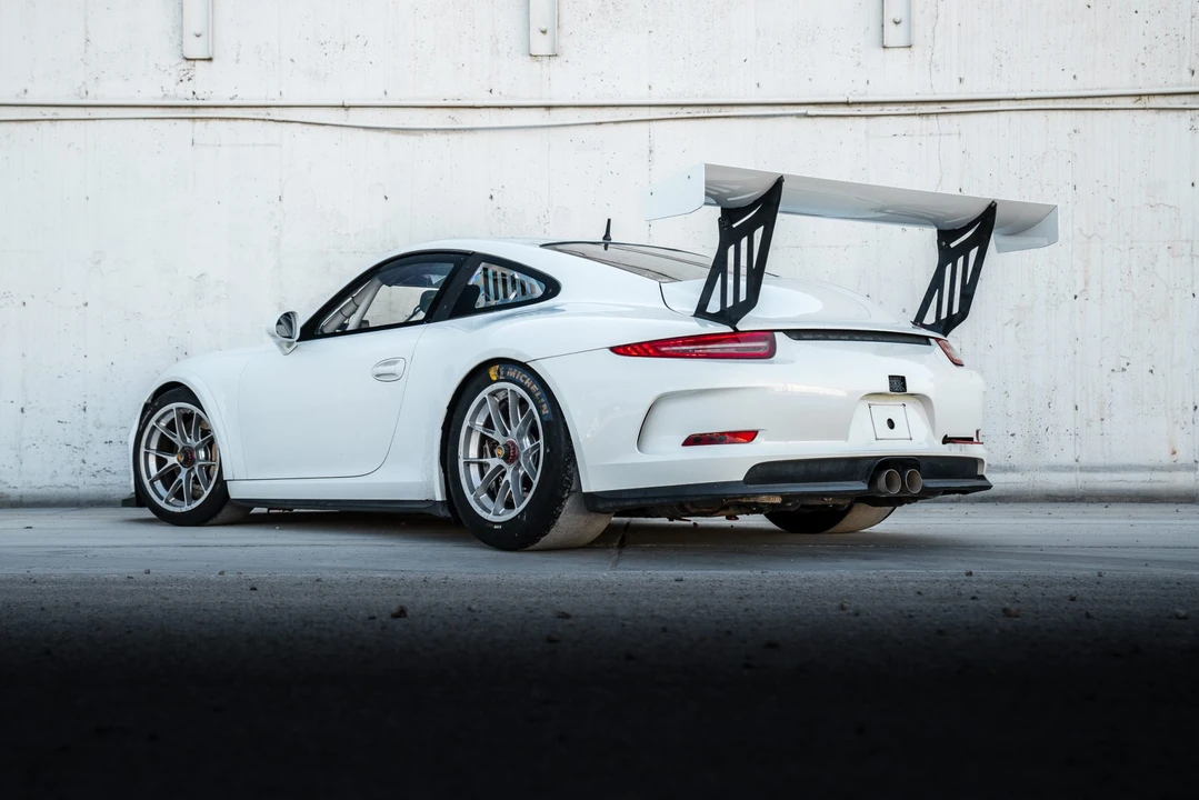 2016 Porsche 991 GT3 - Image 16 of 31