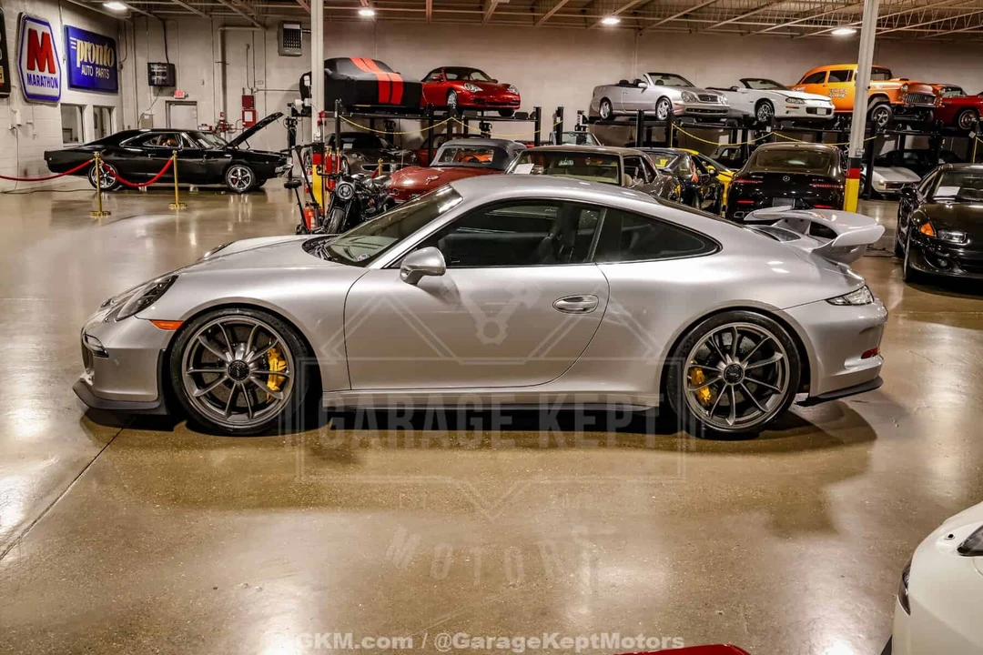 2016 Porsche 991 GT3 - Image 2 of 11