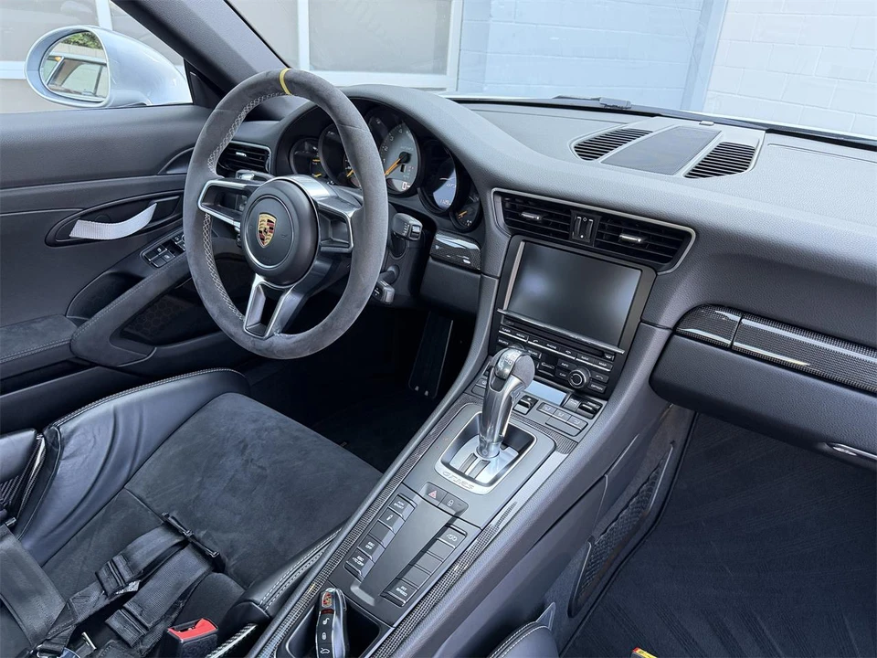 2016 Porsche 991 GT3 RS - Image 12 of 18