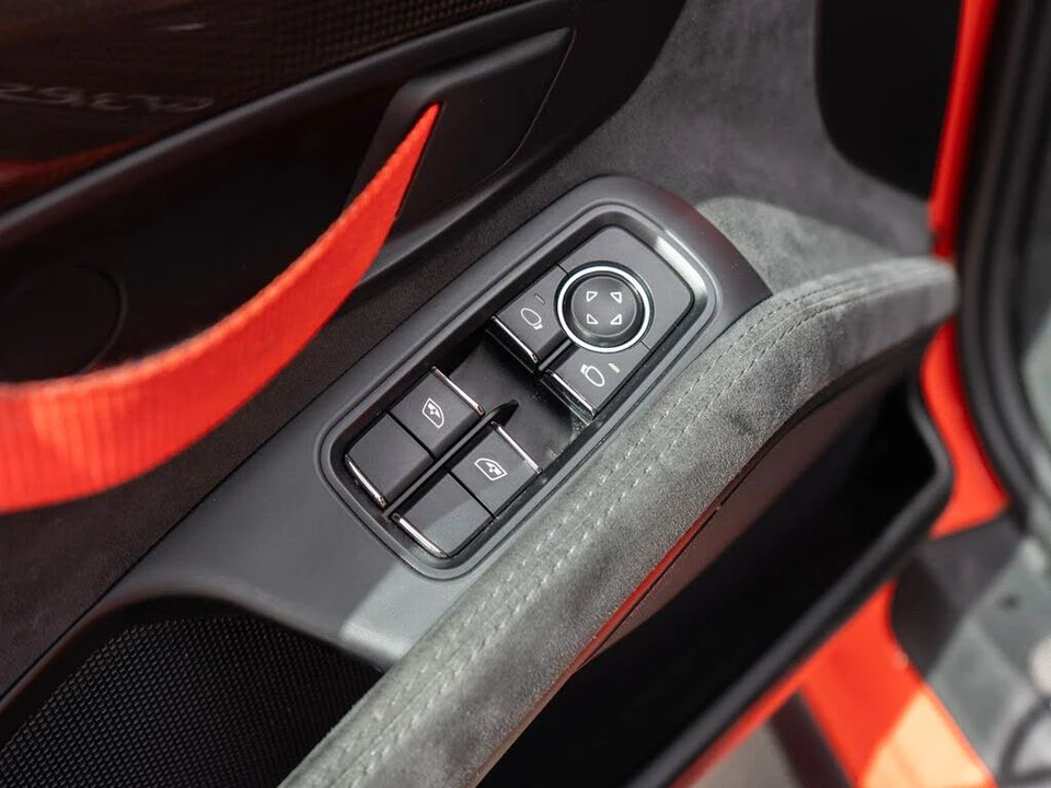 2016 Porsche 991 GT3 RS - Image 29 of 31