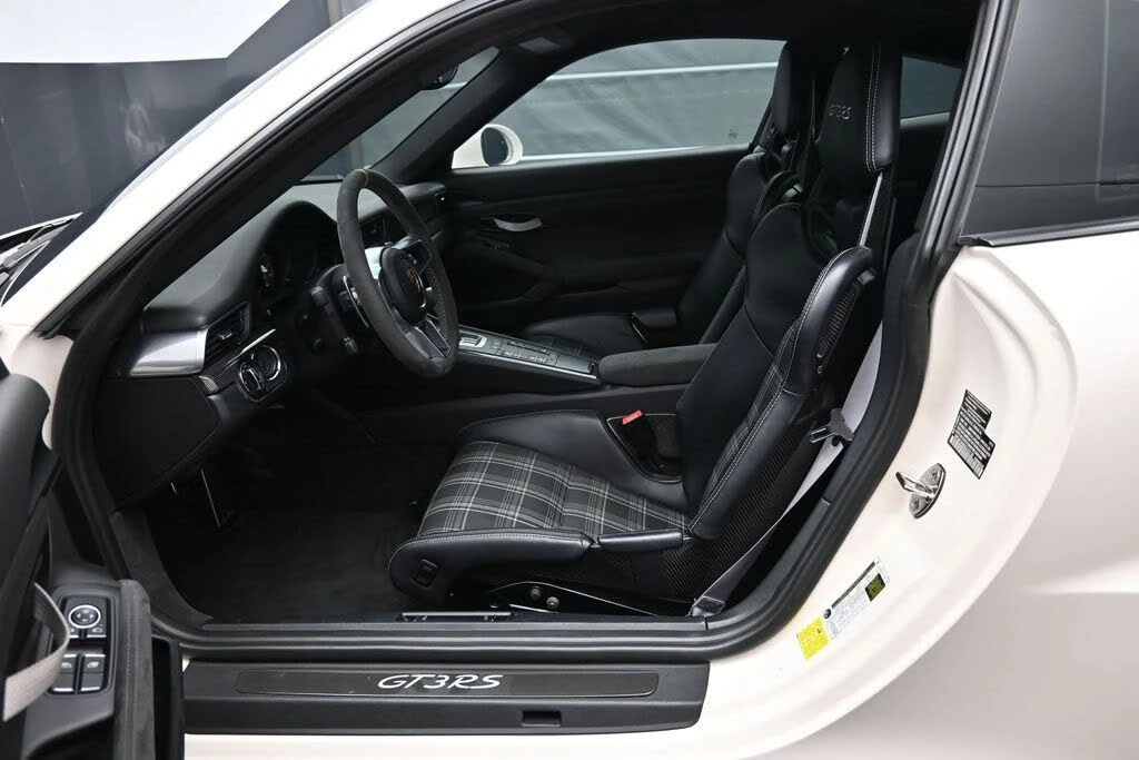 2016 Porsche 991 GT3 RS - Image 5 of 31