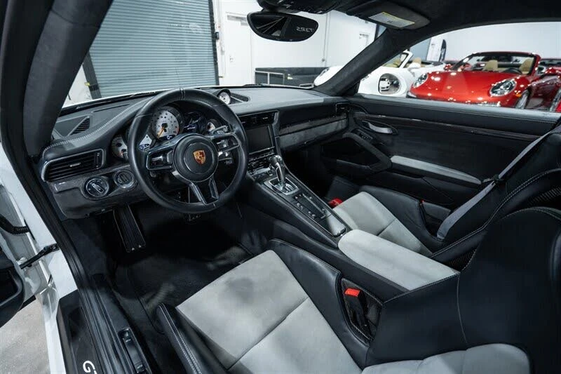 2016 Porsche 991 GT3 RS - Image 27 of 31