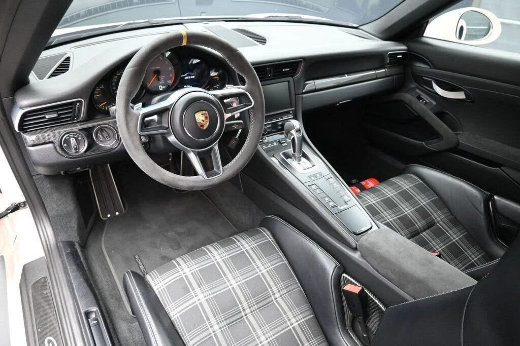 2016 Porsche 991 GT3 RS - Image 4 of 31