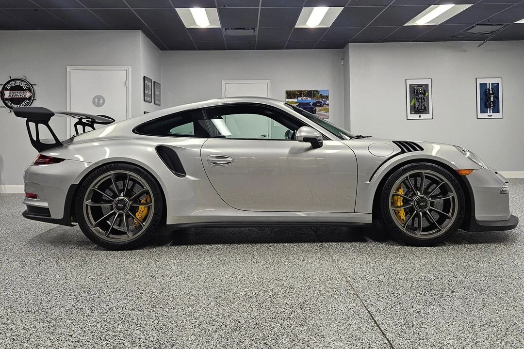 2016 Porsche 991 GT3 RS - Image 3 of 31