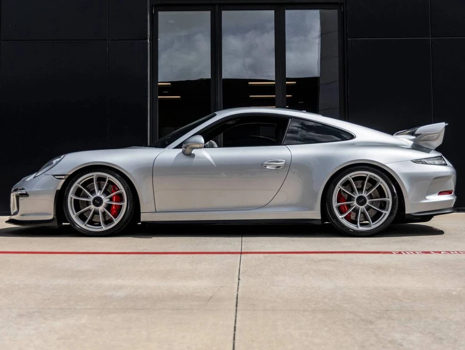 2016 Porsche 991 GT3 - Image 2 of 5