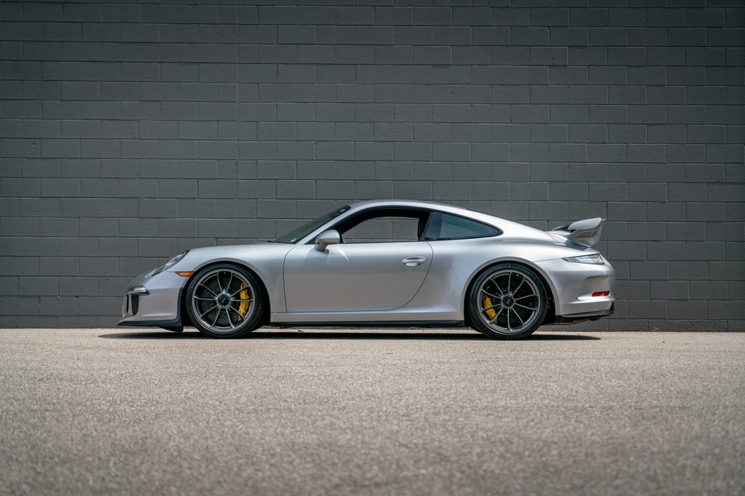 2016 Porsche 991 GT3 - Image 16 of 31