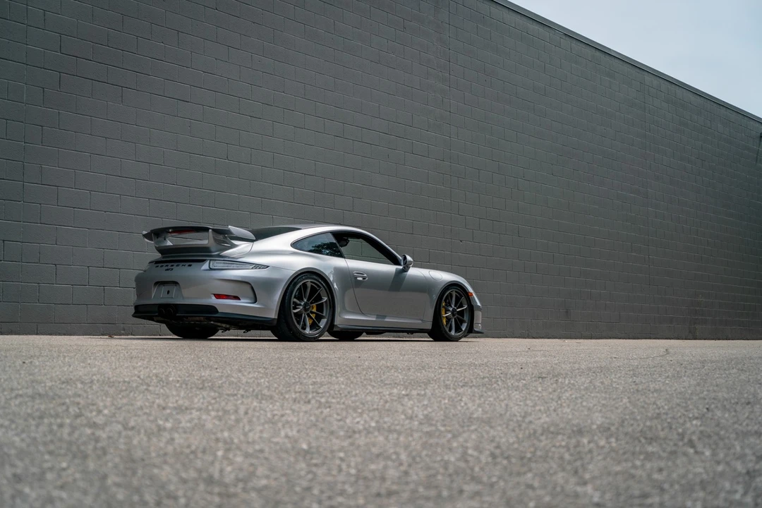 2016 Porsche 991 GT3 - Image 17 of 31