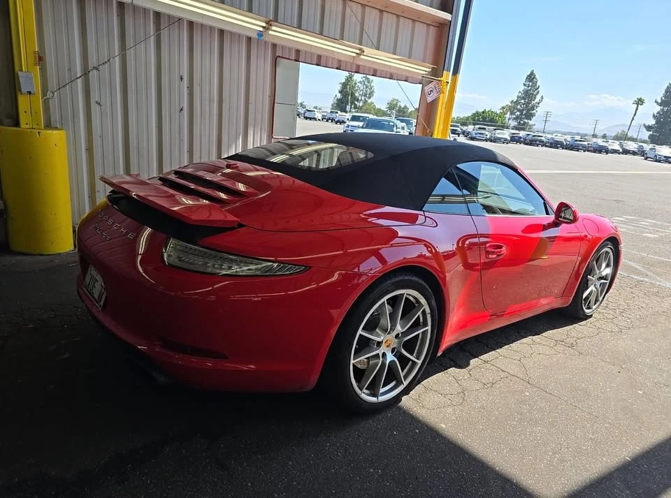 2016 Porsche 911 - Image 4 of 6