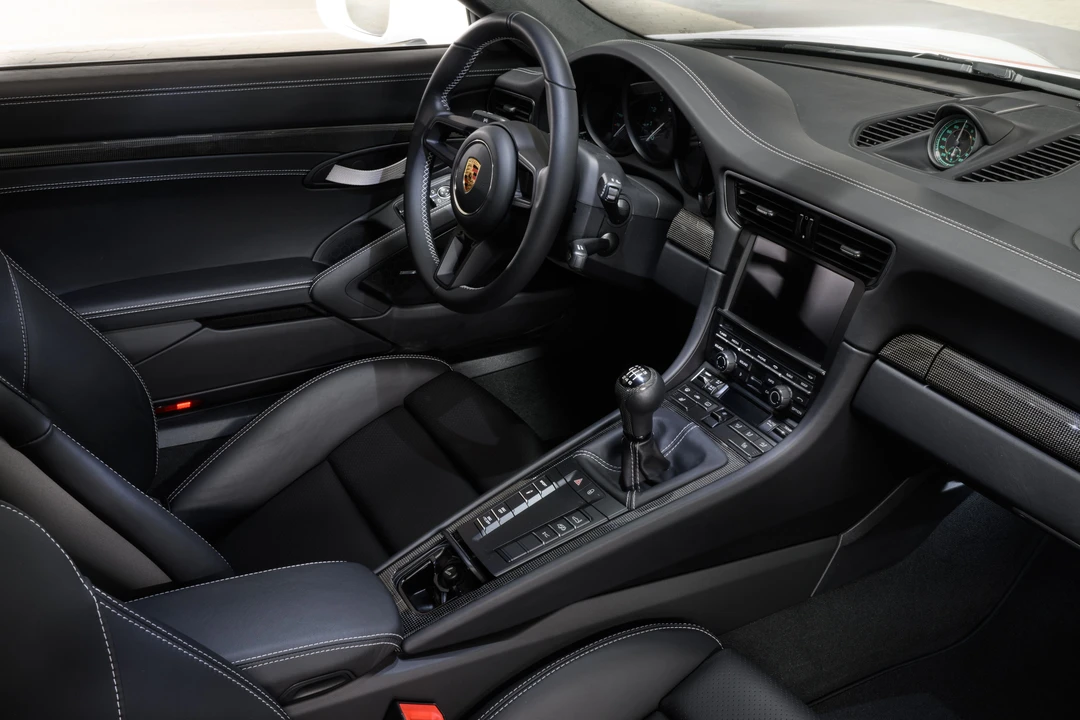 2016 Porsche - Image 15 of 31