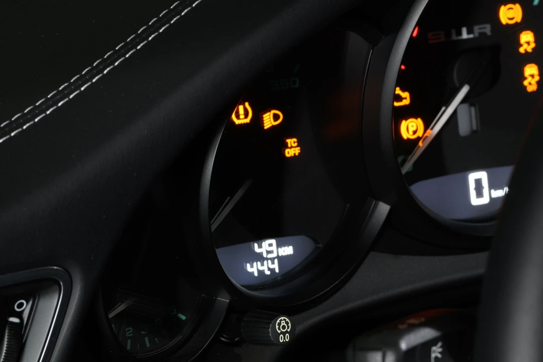 2016 Porsche - Image 30 of 31