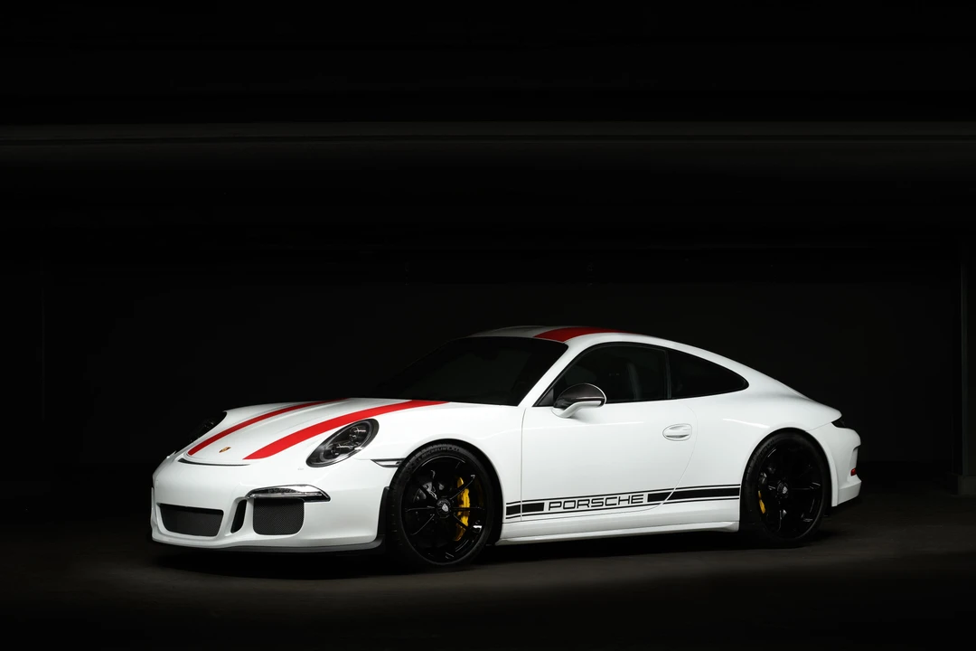 2016 Porsche - Image 28 of 31
