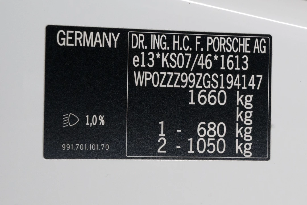 2016 Porsche - Image 16 of 31