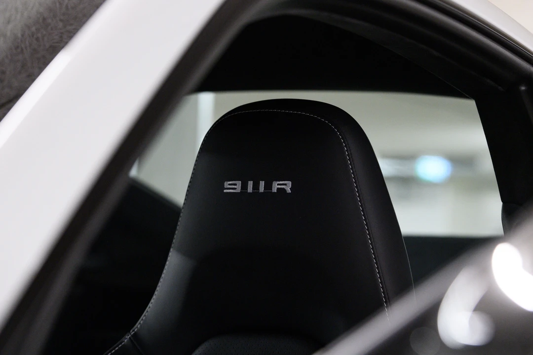 2016 Porsche - Image 6 of 31