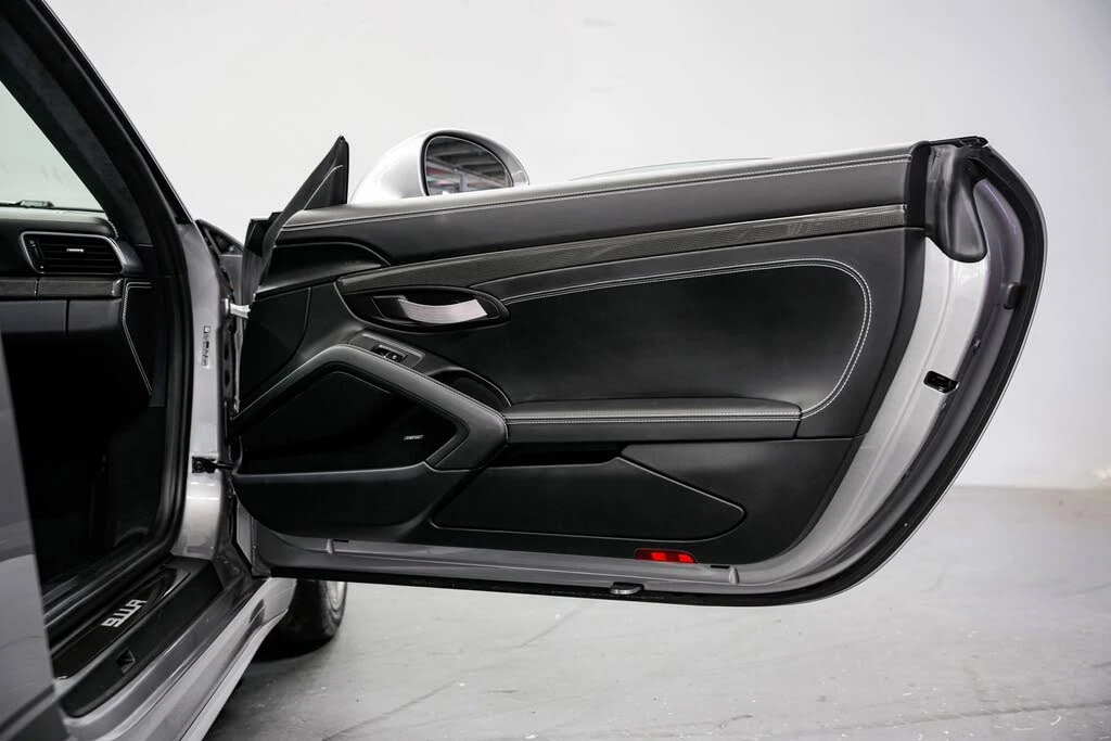 2016 Porsche 991 R - Image 27 of 31