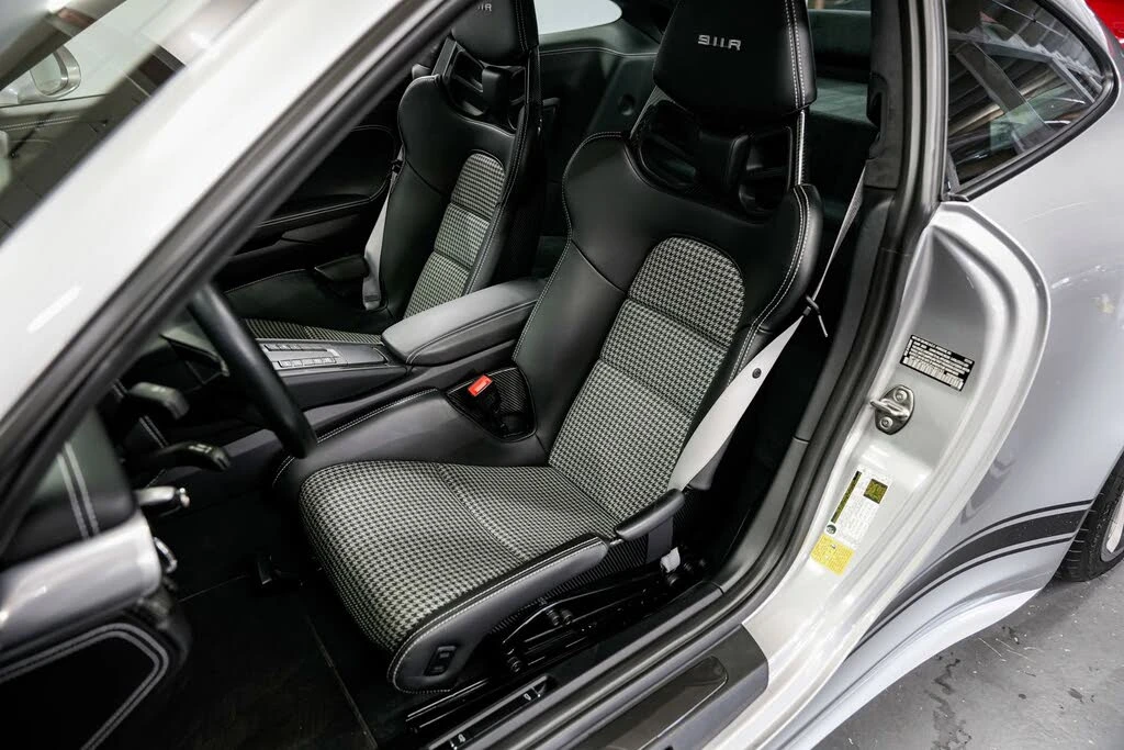 2016 Porsche 991 R - Image 24 of 31
