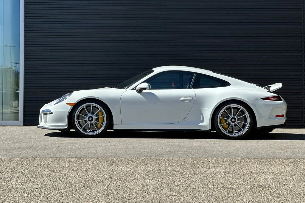 2016 Porsche 991 R - Image 2 of 31