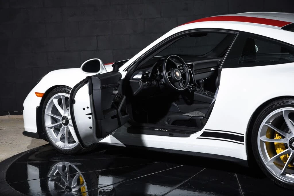 2016 Porsche 991 R - Image 12 of 31