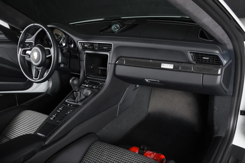 2016 Porsche 991 R - Image 24 of 31