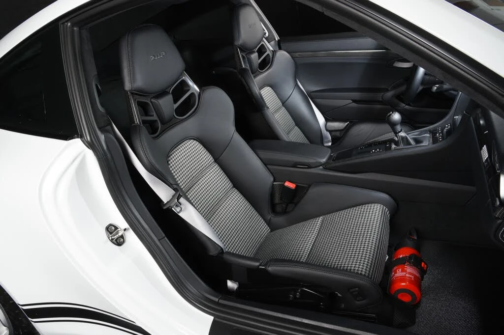 2016 Porsche 991 R - Image 28 of 31
