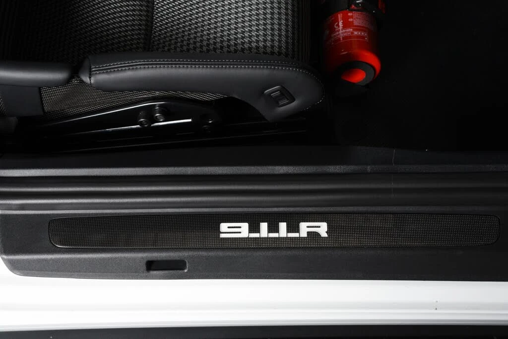 2016 Porsche 991 R - Image 30 of 31