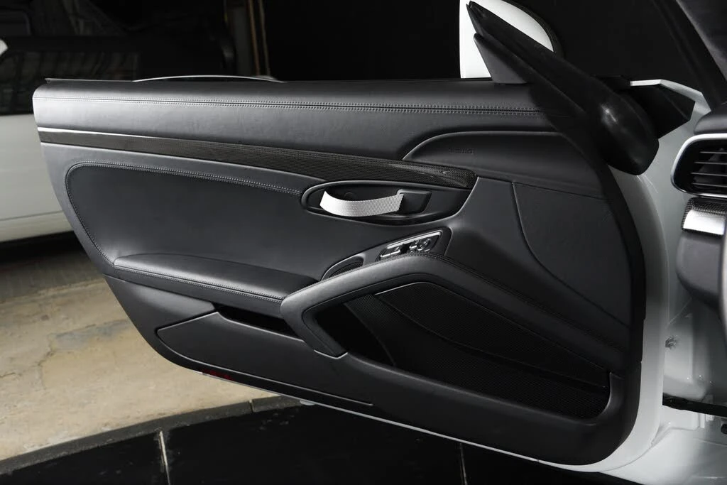 2016 Porsche 991 R - Image 14 of 31