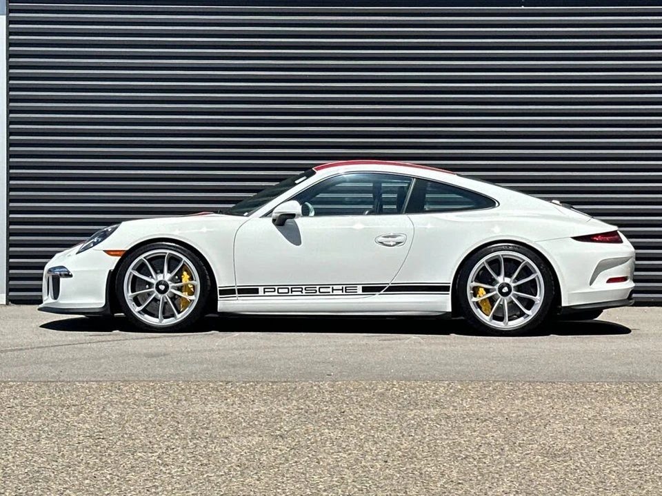 2016 Porsche 991 R - Image 2 of 31