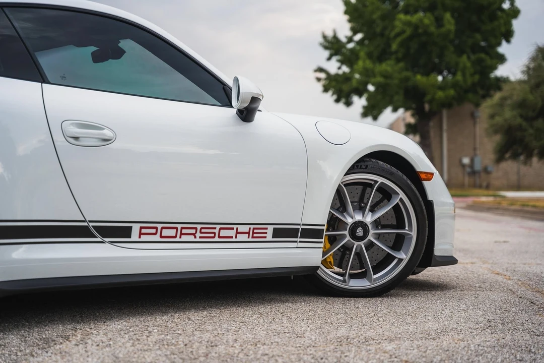 2016 Porsche 991 R - Image 26 of 31