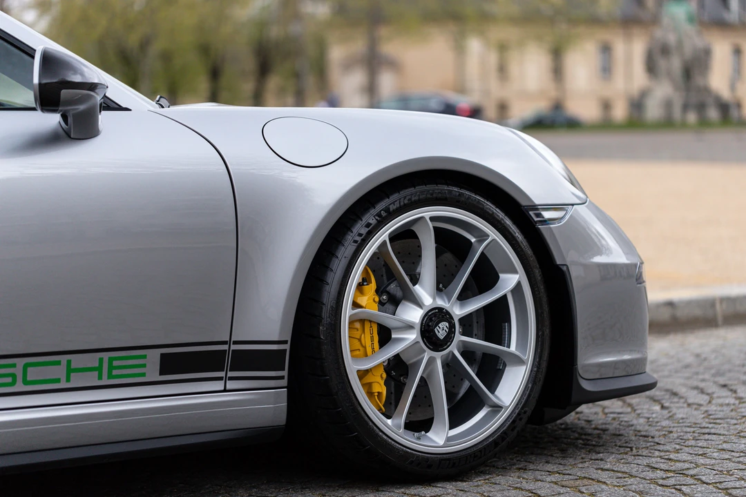 2016 Porsche 991 R - Image 9 of 31