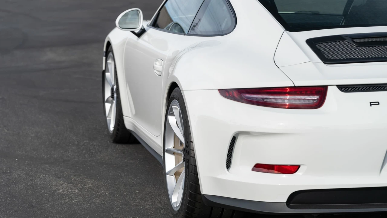 2016 Porsche 991 R - Image 19 of 31