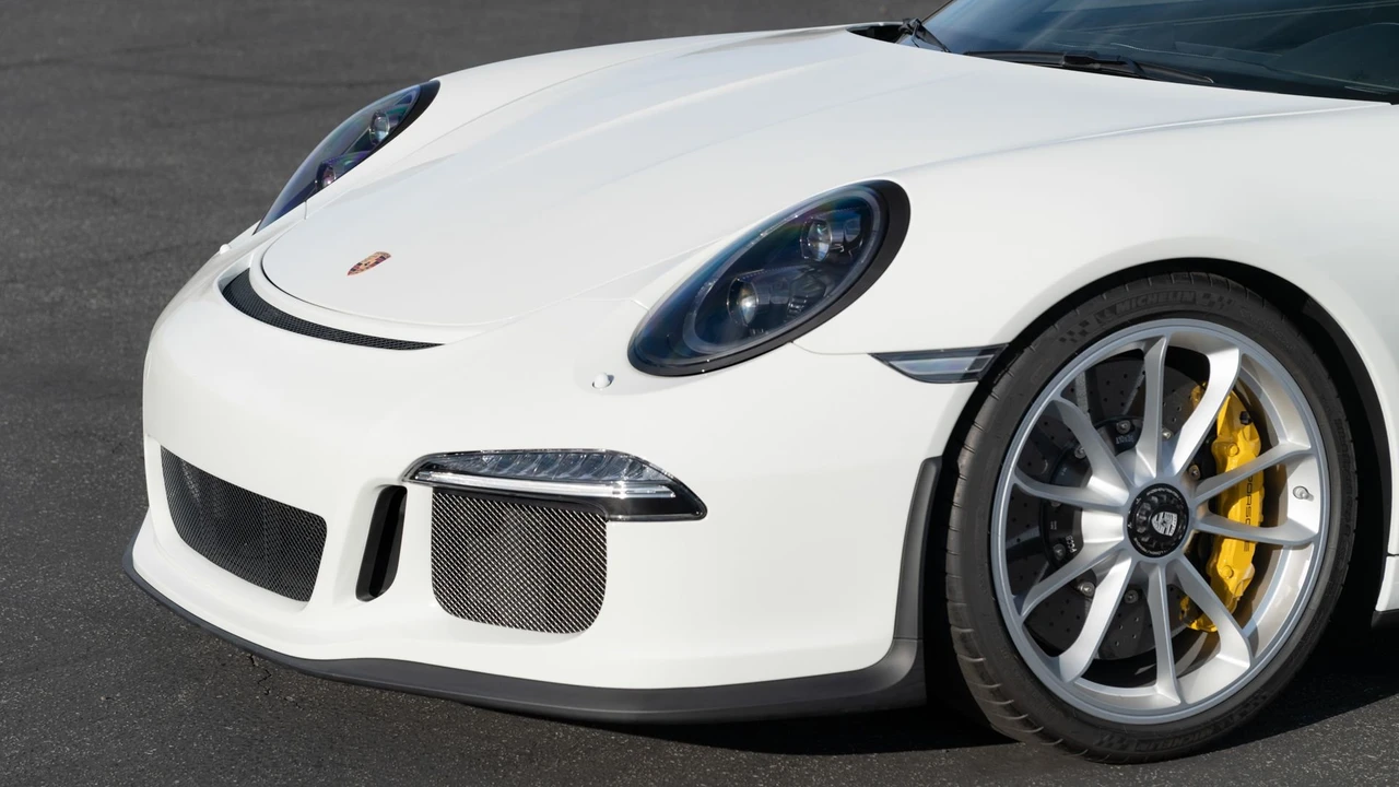 2016 Porsche 991 R - Image 23 of 31