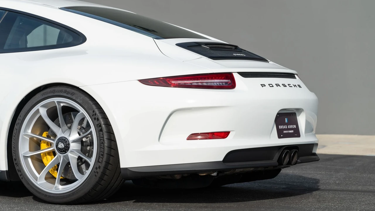2016 Porsche 991 R - Image 31 of 31