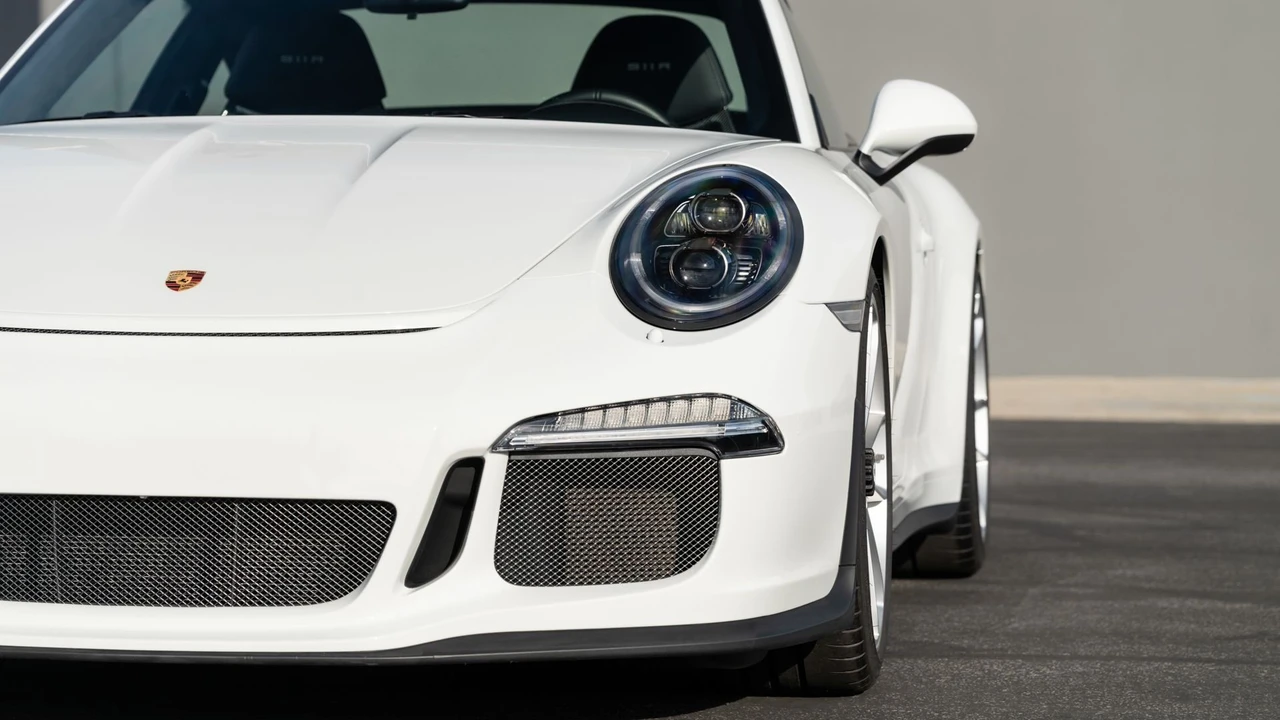 2016 Porsche 991 R - Image 17 of 31