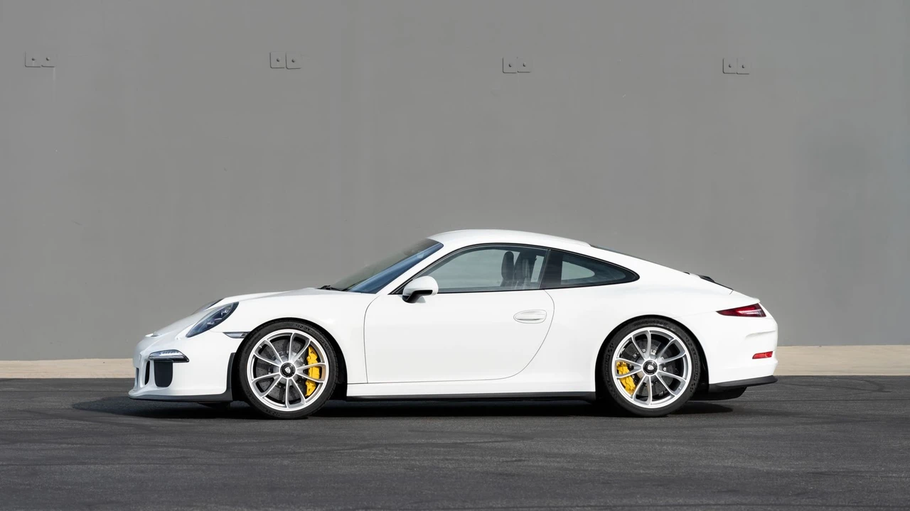 2016 Porsche 991 R - Image 13 of 31
