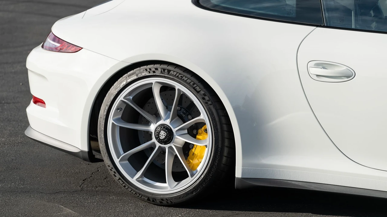 2016 Porsche 991 R - Image 20 of 31